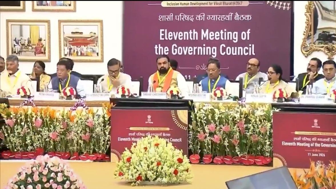 बस्तर की तस्वीर बदलने का रोडमैप: हर परिवार की आय ₹30 हजार महीना, डेयरी क्रांति और 32 हजार हेक्टेयर सिंचाई का बड़ा प्लान,