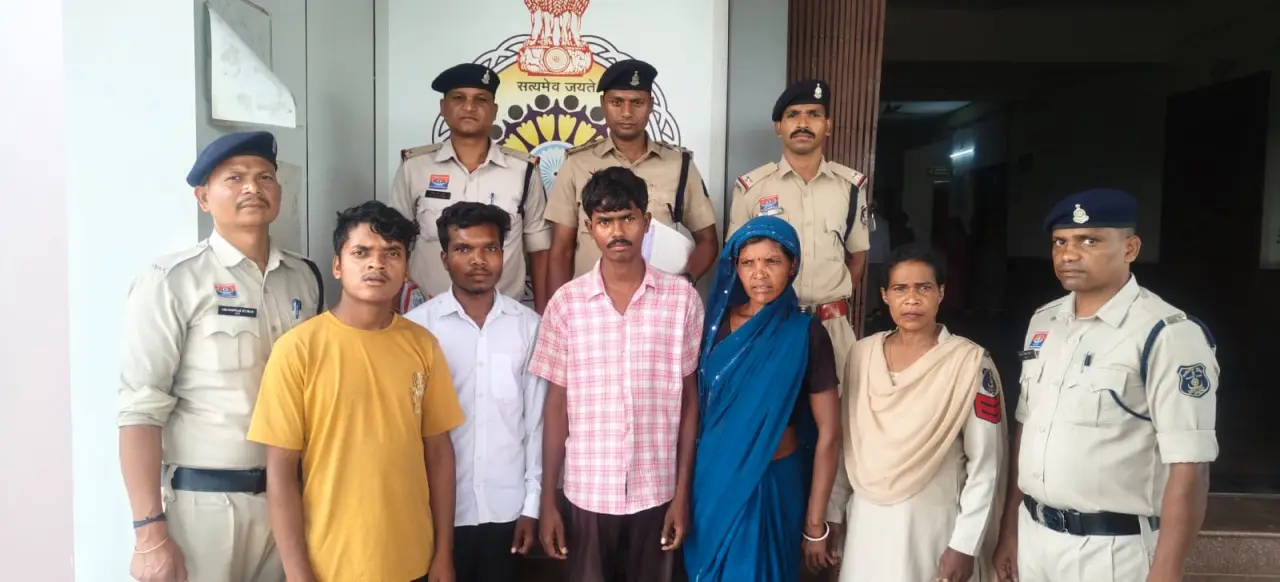 अंधे कत्ल का खुलासा कर पुलिस ने 4 आरोपियों को किया गिरफ्तार,तिवरागुड़ी-सरनापारा में बोरी में मिली थी अज्ञात व्यक्ति की लाश।