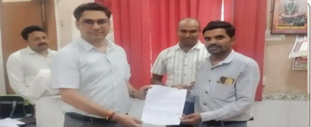 धमतरी : सेवा सेतु ने बनाई सरकारी सेवाएं सरल, घर बैठे मिला निवास प्रमाण पत्र,डिजिटल आवेदन, ऑनलाइन सत्यापन और समयबद्ध सेवा से नागरिकों का बढ़ा भरोसा, समय
