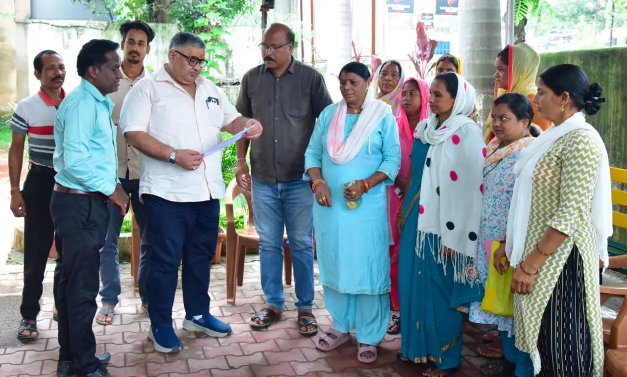 जनदर्शन में पर्यटन एवं संस्कृति मंत्री राजेश अग्रवाल ने सुनीं लोगों की समस्याएं त्वरित समाधान के दिए निर्देश,
