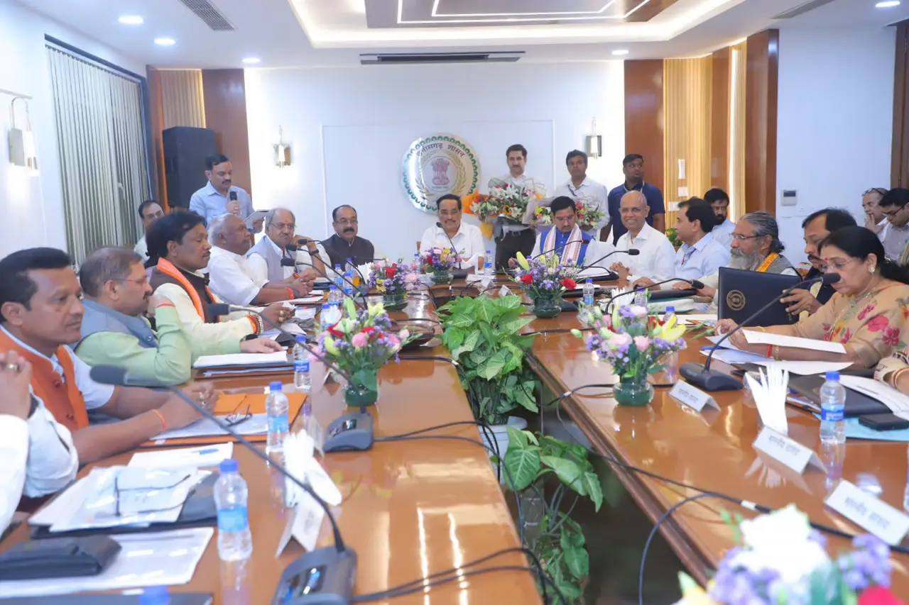 ​रायपुर : ​आत्म-नियंत्रण और मेडिटेशन ही आज के युवाओं की सबसे बड़ी अंतःशक्ति: प्रो. मनोज दयाल ​