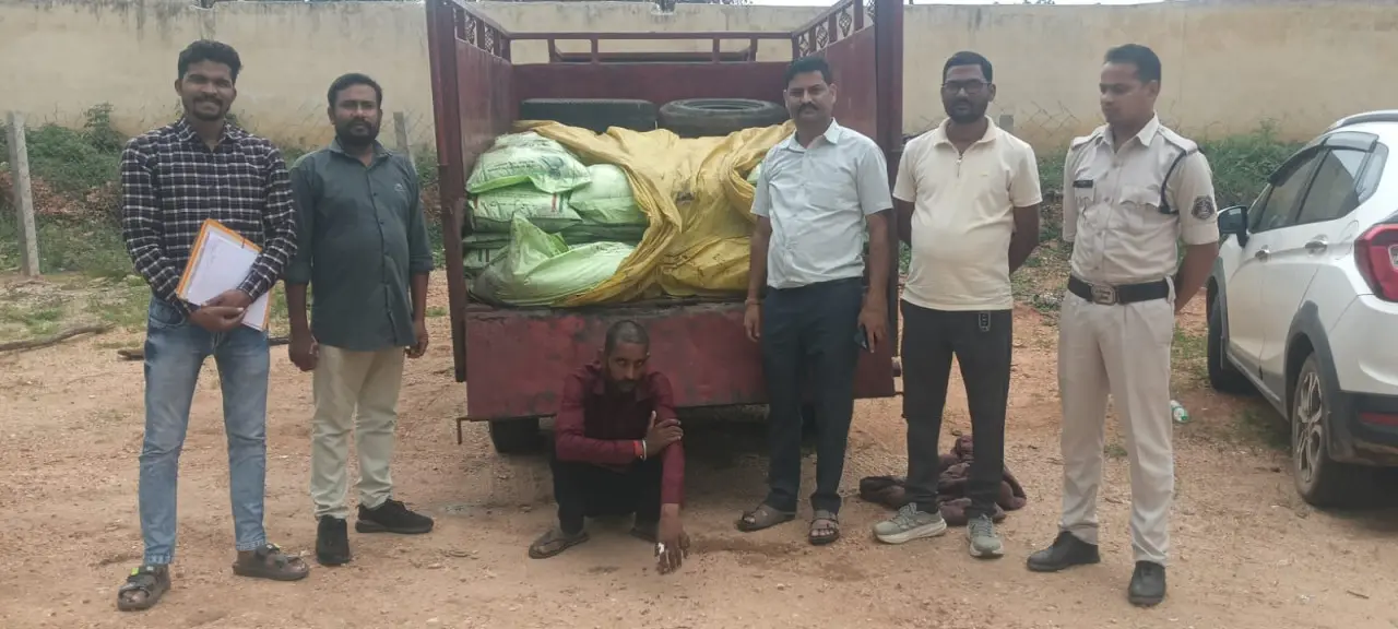 रायपुर : अवैध उर्वरक परिवहन पर सरकार की सख्ती, संयुक्त कार्रवाई में 3 मीट्रिक टन डीएपी खाद जब्त