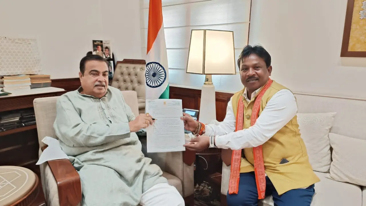 रायपुर : बस्तर में सड़क विकास को मिलेगी नई गति : सांसद महेश कश्यप ने केंद्रीय मंत्री नितिन गडकरी से की मुलाकात