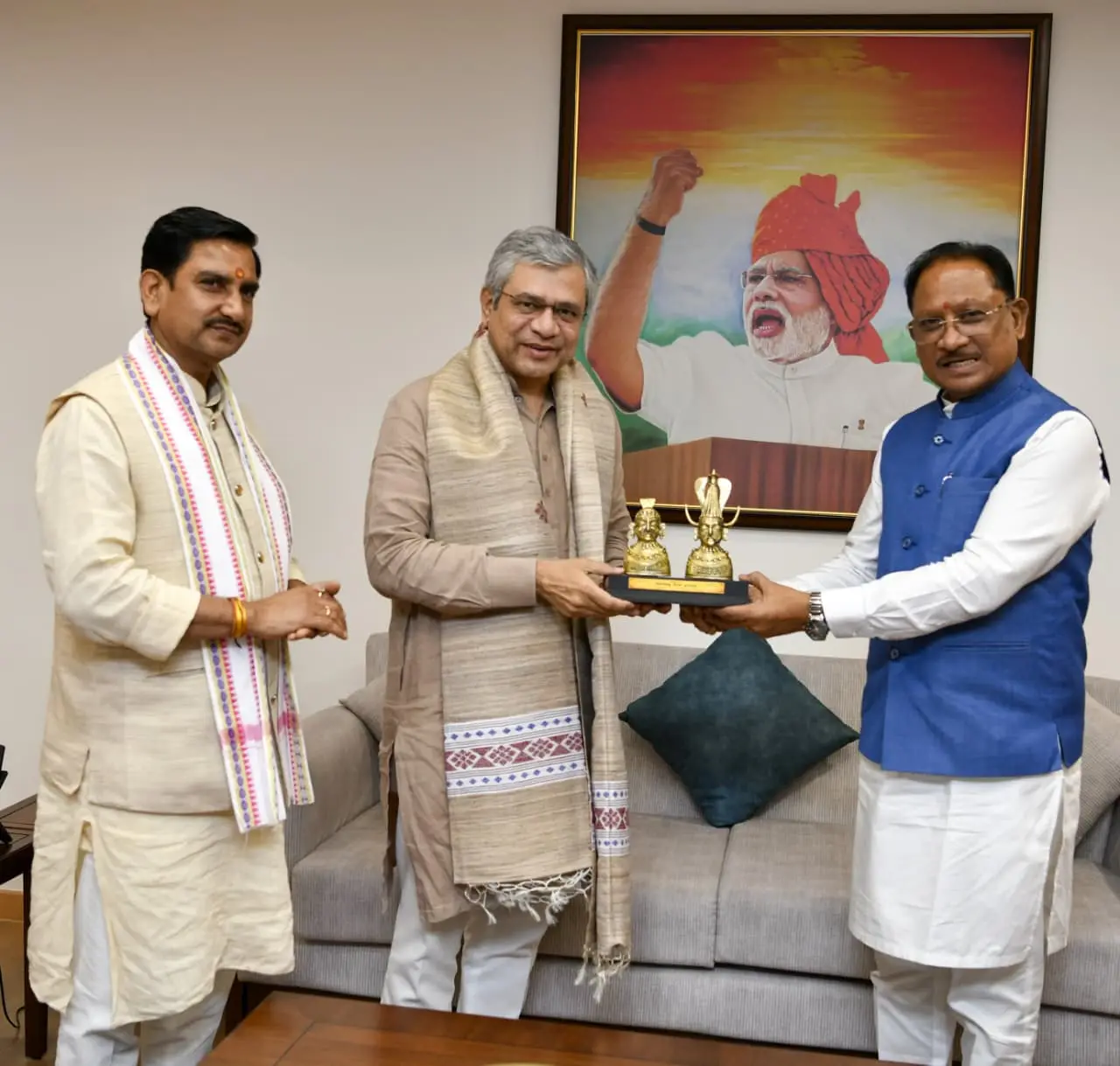 छत्तीसगढ़ को मिलेगा रेल विकास का बड़ा तोहफा, बस्तर से सरगुजा तक नई रेल लाइनों पर केंद्र-राज्य में बनी सहमति,