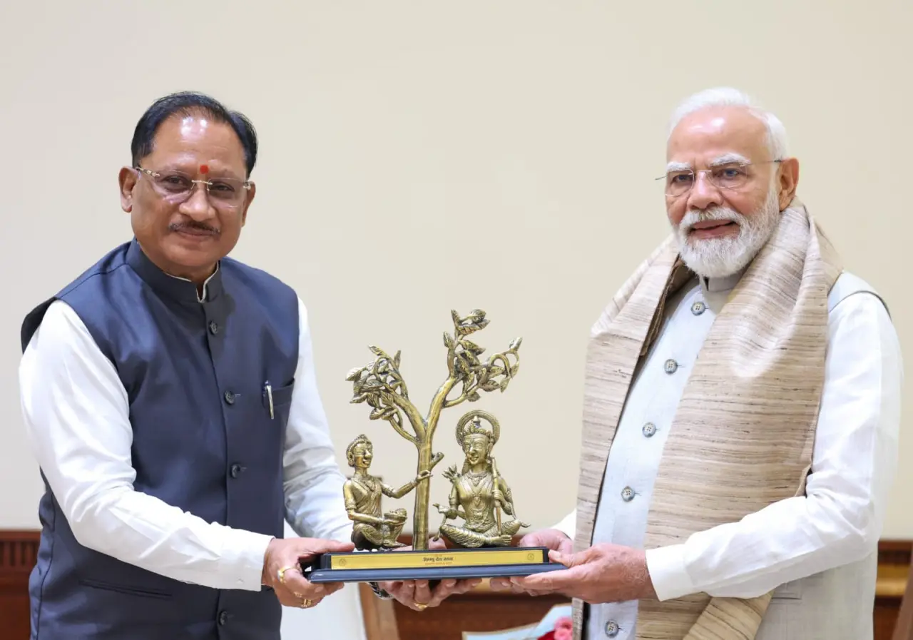 रायपुर : प्रधानमंत्री श्री नरेंद्र मोदी से मुख्यमंत्री श्री विष्णु देव साय ने की भेंट, छत्तीसगढ़ के विकास और ‘बस्तर विजन’ पर हुई विस्तृत चर्चा