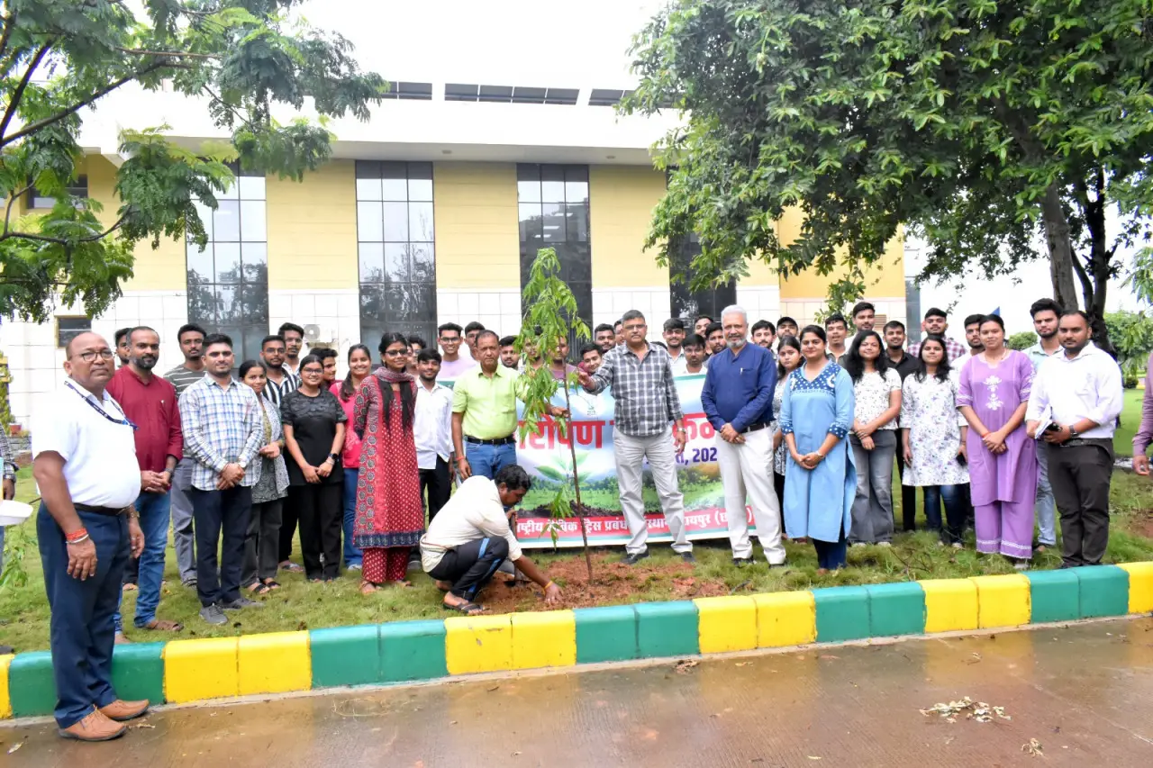 रायपुर : ‘नशा मुक्त युवा फॉर विकसित भारत संकल्प अभियान‘ की शुरुआत हरियाली के संकल्प से