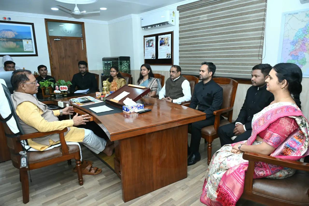 कर्तव्यनिष्ठ होकर जनसेवा एवं सुशासन के लिए जमीनी स्तर पर करें बेहतर कार्य : मुख्यमंत्री श्री विष्णु देव साय,