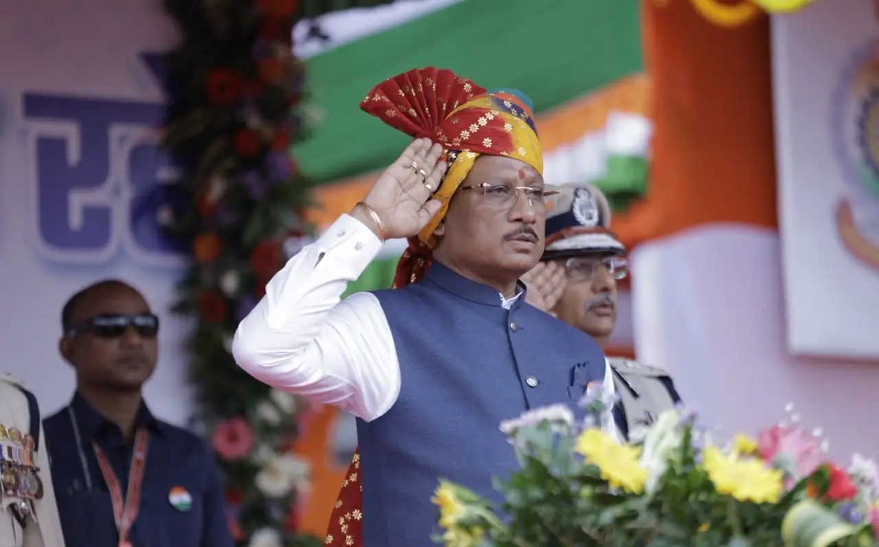 रायपुर : घुड़सवारों के साहस, महिला बैग पाईपर बैंड की लय और श्वान दल के रोमांचक प्रदर्शन से सजा स्वतंत्रता दिवस समारोह