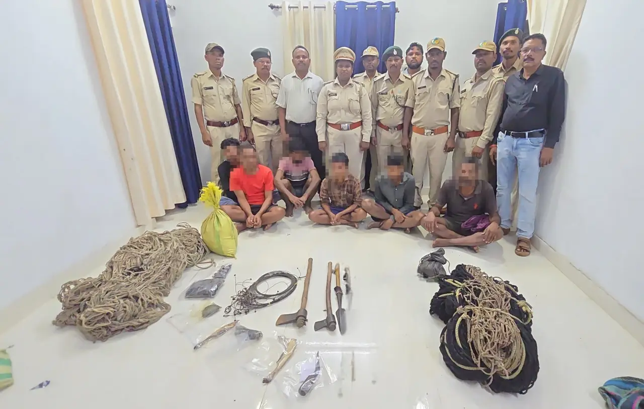 रायपुर : वन मंत्री श्री केदार कश्यप के निर्देश पर इन्द्रावती टाइगर रिजर्व में वन्यजीव शिकार पर बड़ी कार्रवाई, 6 आरोपी गिरफ्तार