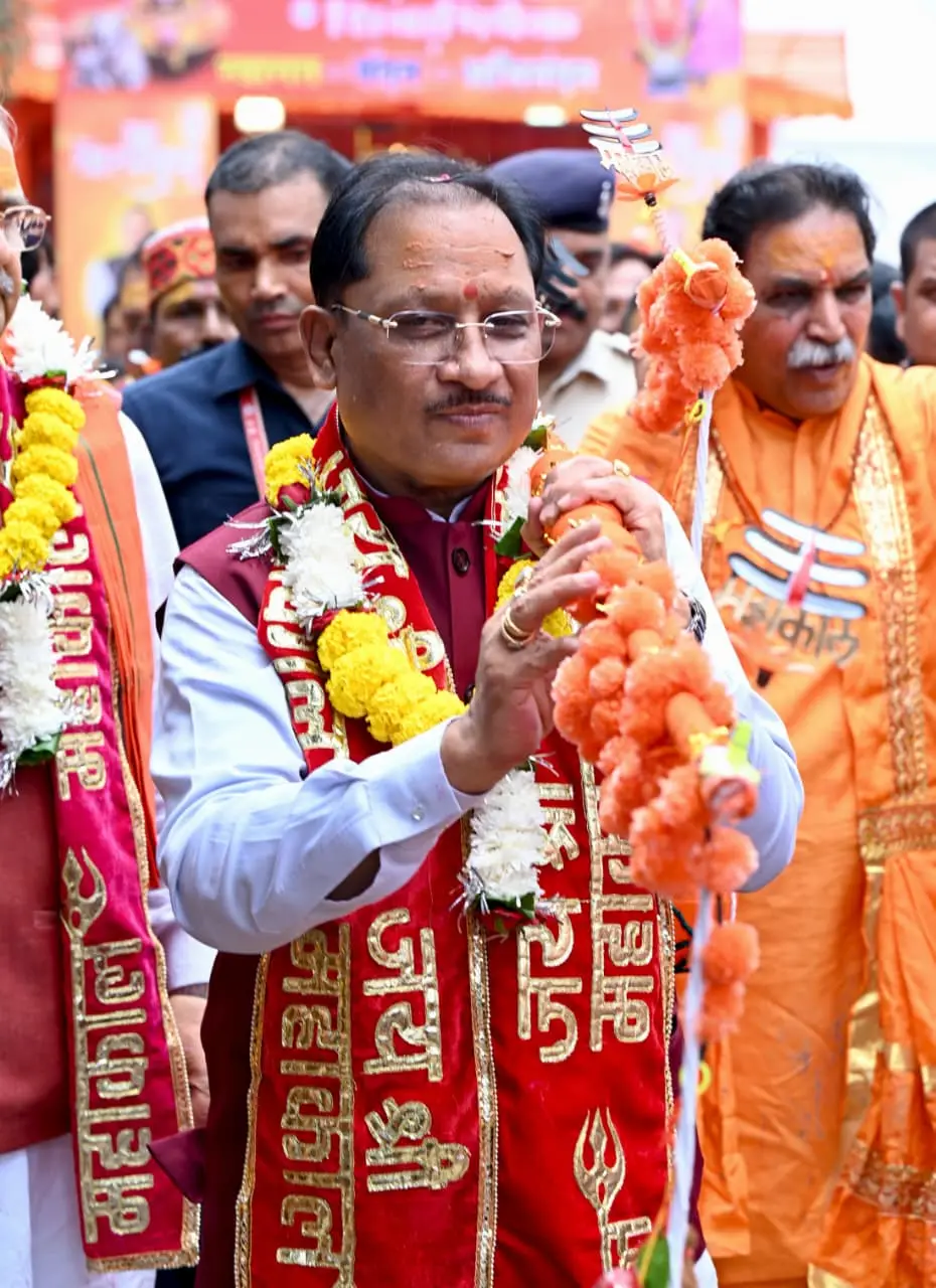 रायपुर : मुख्यमंत्री श्री विष्णु देव साय ने भगवान शिव का रुद्राभिषेक कर प्रदेशवासियों के सुख-समृद्धि और खुशहाली की कामना की