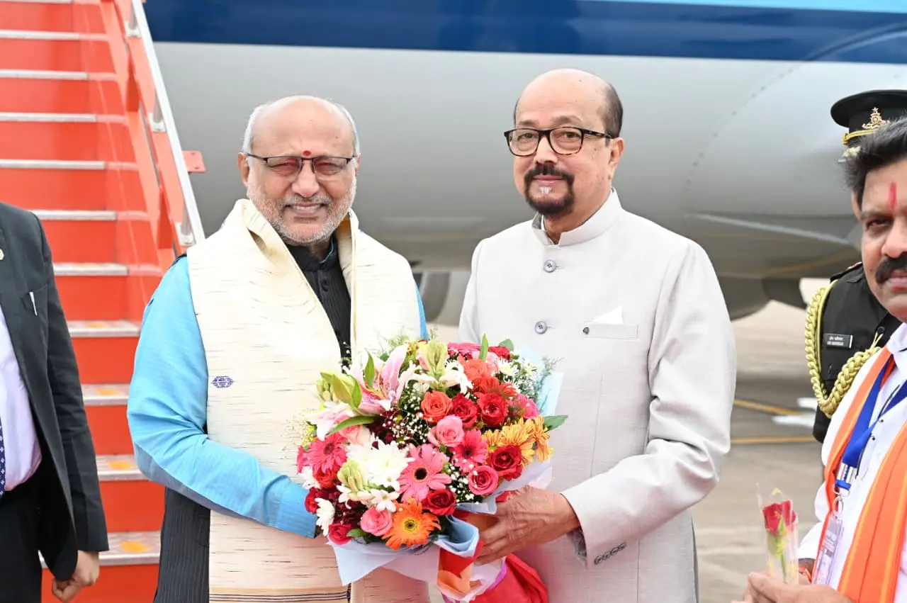 रायपुर : राज्यपाल श्री डेका ने उपराष्ट्रपति श्री राधाकृष्णन का किया आत्मीय स्वागत