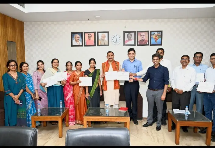 ई-ऑफिस में लोक स्वास्थ्य विभाग का शानदार प्रदर्शन, मंत्रालय स्तर पर प्रथम स्थान,