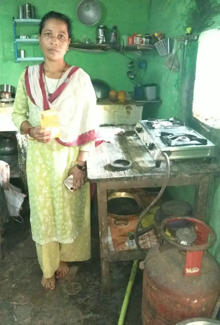 एमसीबी : बदलाव की कहानी सफलता की कहानी : सेवा संकल्प अभियान: धुएं वाली रसोई से स्वच्छ ईंधन तक, रीना देवी के जीवन में आया बदलाव