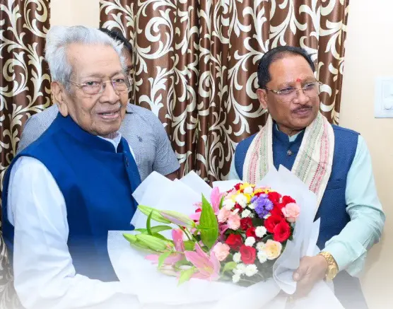 रायपुर : मुख्यमंत्री श्री विष्णु देव साय ने छत्तीसगढ़ के पूर्व राज्यपाल श्री विश्वभूषण हरिचंदन से की सौजन्य भेंट