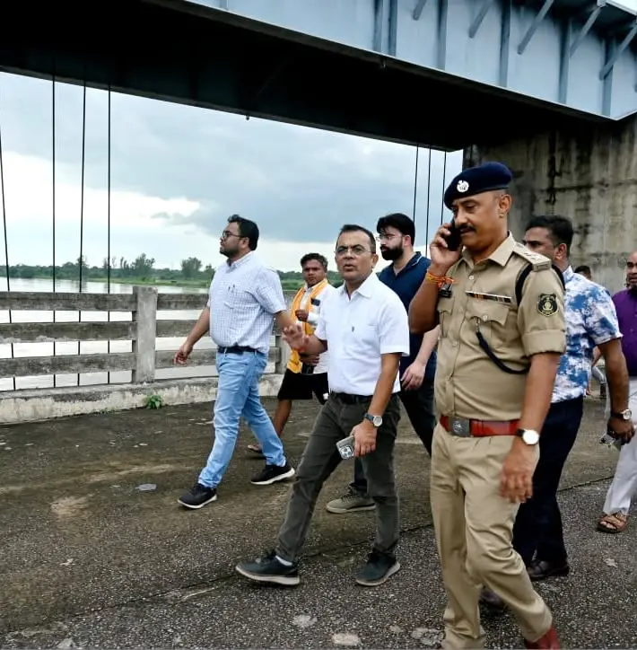 रायपुर : गंगरेल बांध के सभी 14 गेट खुले, महानदी के तटीय क्षेत्रों में प्रशासन अलर्ट मोड पर