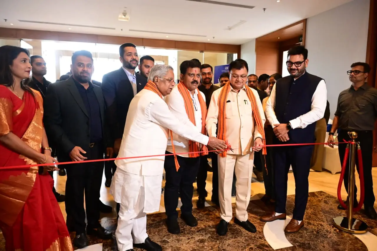 रायपुर : सीआईआई एमएसएमई कॉन्क्लेव 2.0 का उप मुख्यमंत्री श्री विजय शर्मा और उद्योग मंत्री श्री लखन लाल देवांगन ने किया शुभारंभ