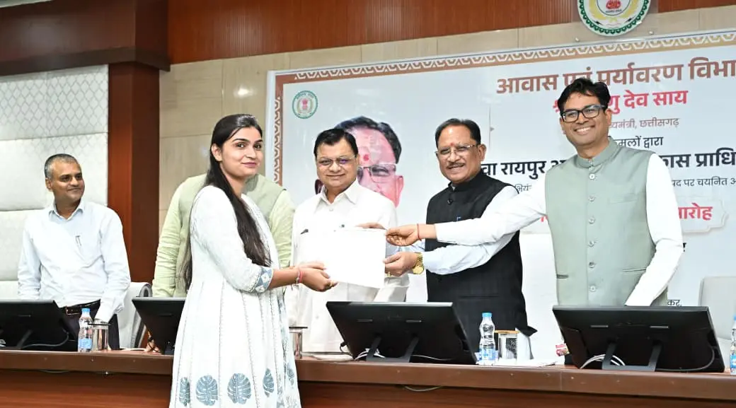 रायपुर : युवाओं को रोजगार, नागरिकों को सुगम सेवाएं और आधुनिक कौशल से जोड़ना हमारी प्राथमिकता : मुख्यमंत्री श्री विष्णु देव साय