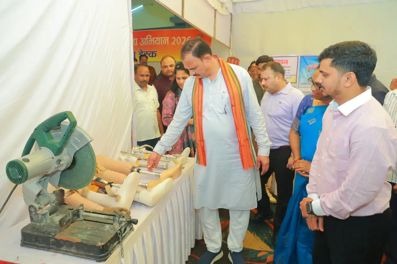 चिरमिरी में सेवा संकल्प का महाअभियान: स्वास्थ्य मंत्री श्याम बिहारी जायसवाल ने किया मेगा हेल्थ कैंप का शुभारंभ