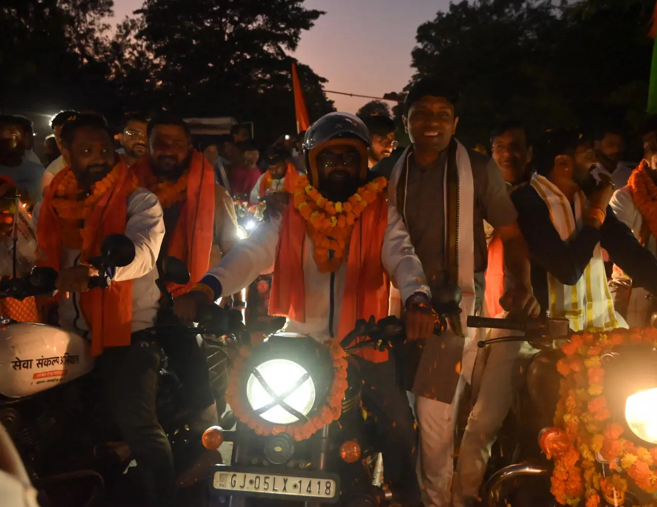 रायपुर : जन सेवा से राष्ट्र सेवा के 25 वर्ष का संदेश लेकर पहुंची बाइक रैली, स्वास्थ्य एवं कृषि मंत्री ने किया भव्य स्वागत