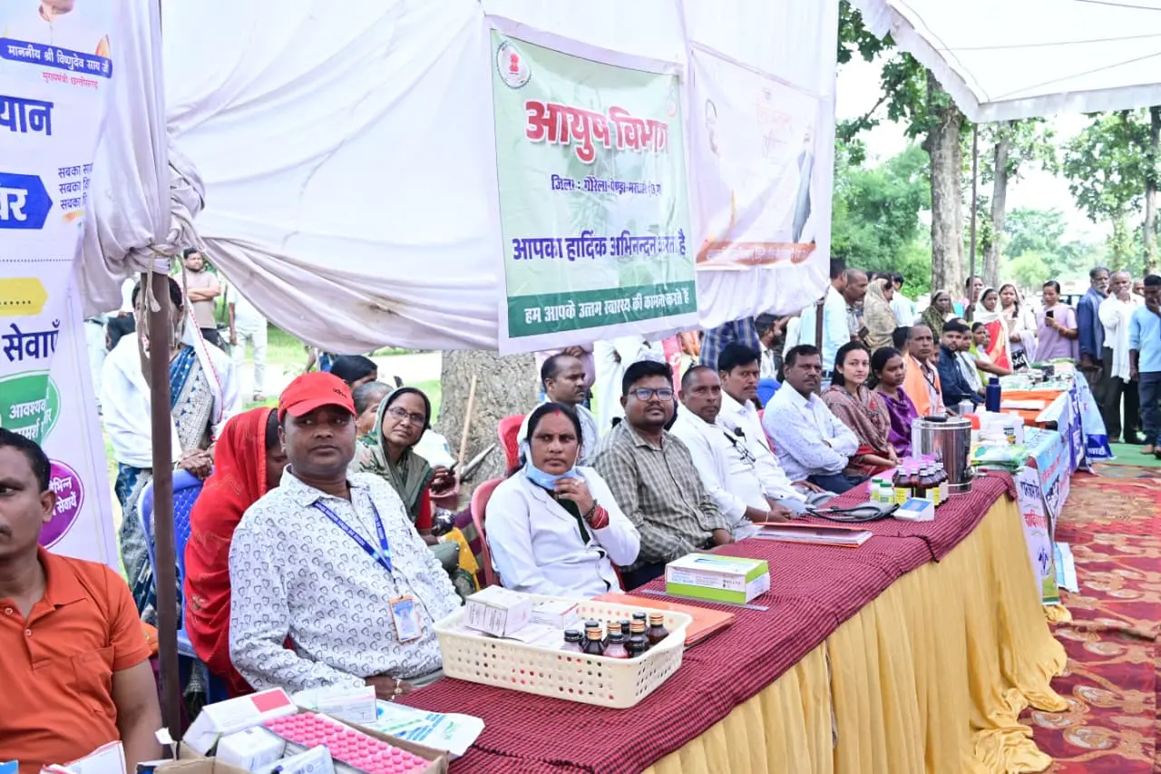 रायपुर : सेवा सेतु अभियान : ‘सरकार आपके द्वार’ शिविरों में ग्रामीणों को मिला योजनाओं का लाभ