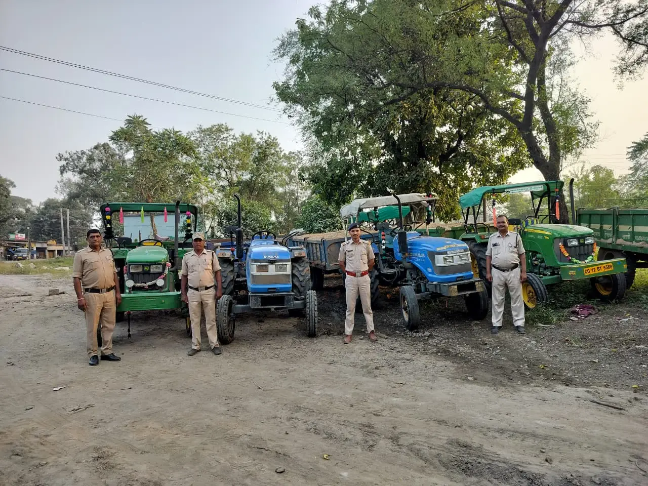 कोरबा : कलेक्टर के निर्देश पर खनिज विभाग का खनिज माफियाओं के खिलाफ विशेष अभियान- 21 वाहन जब्त
