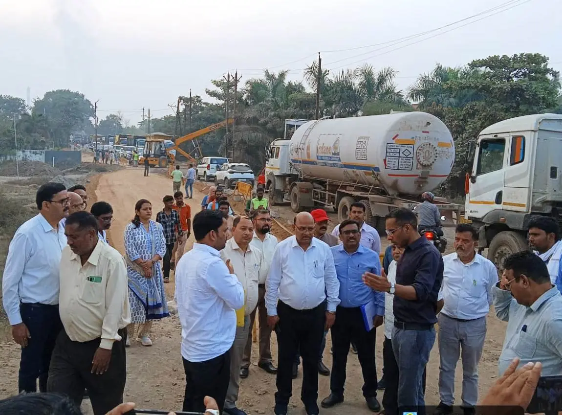 रायपुर : लोक निर्माण विभाग के सचिव ने सड़कों की मरम्मत और बीटी पैच कार्यों में तेजी लाने के दिए निर्देश