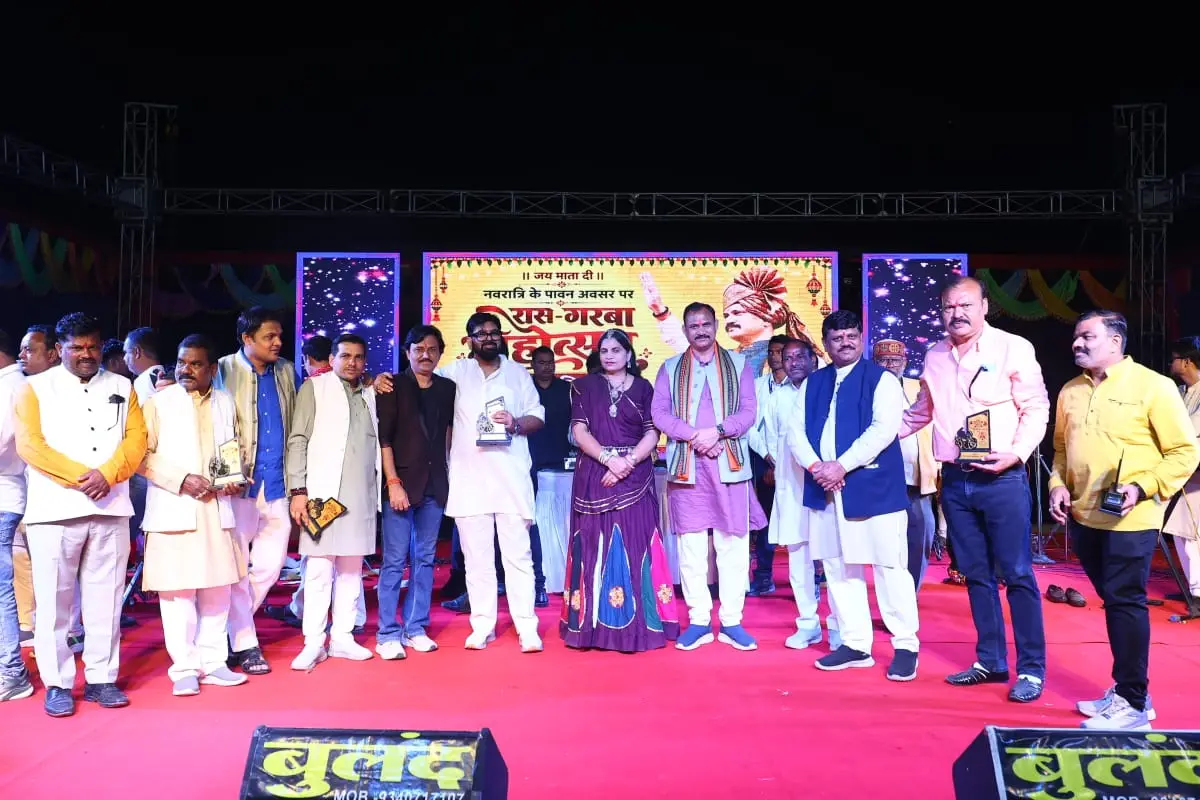 भक्ति और गरबा के रंग में रंगा चिरमिरी, भव्य आयोजन के साथ संपन्न हुआ ‘पंखिड़ा-2026’