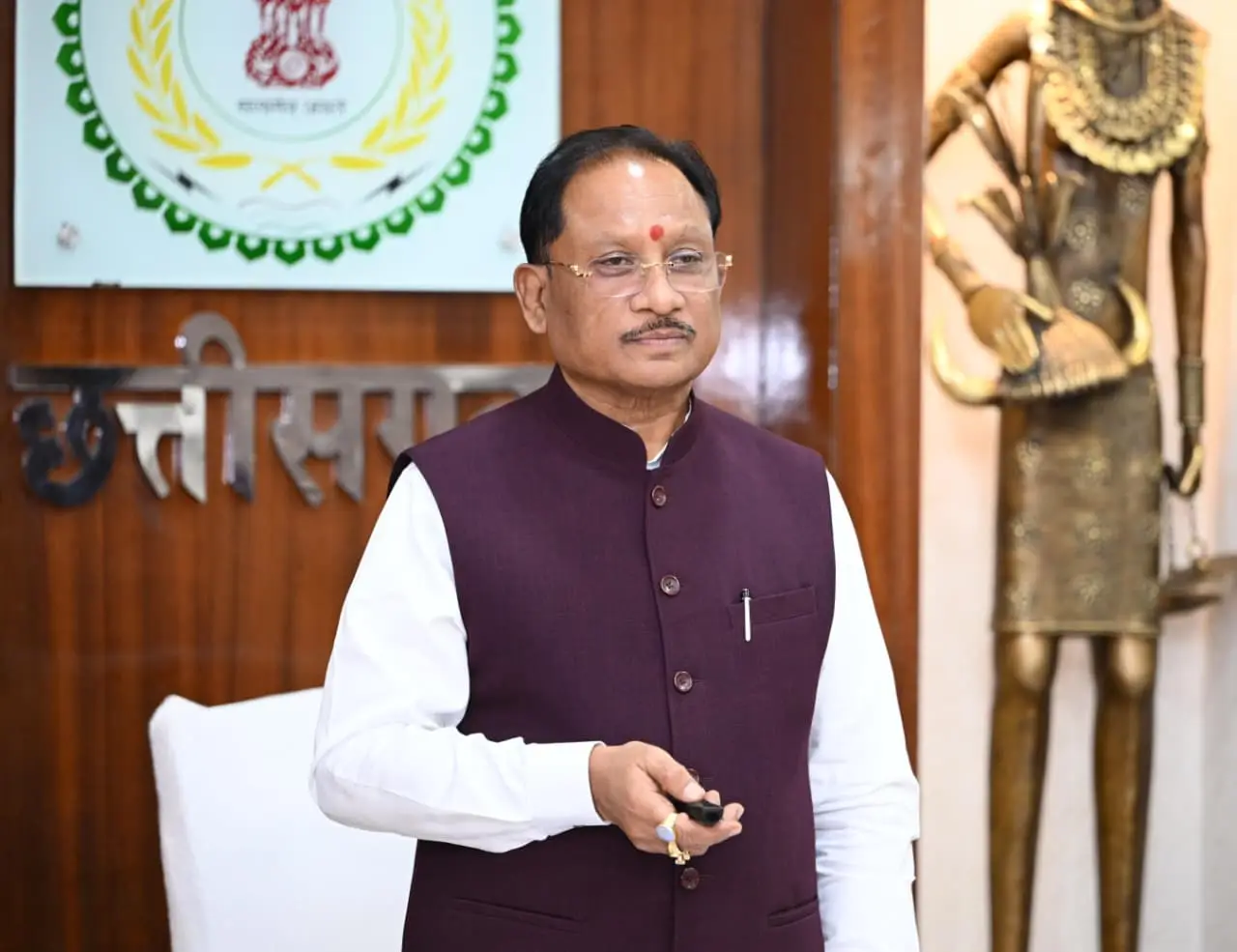 रायपुर : मुख्यमंत्री श्री विष्णु देव साय ने बाबा कार्तिक उरांव की जन्मशताब्दी पर उनकी आदमकद प्रतिमा का किया अनावरण
