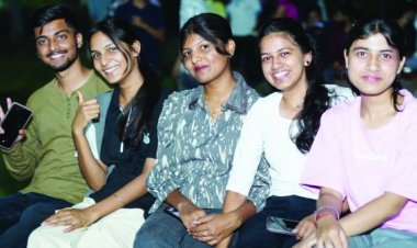 परीक्षा तैयारी तनाव से राहत दिलाने कलिंगा  ने छात्रावास में जैमिंग सत्र किया आयोजित