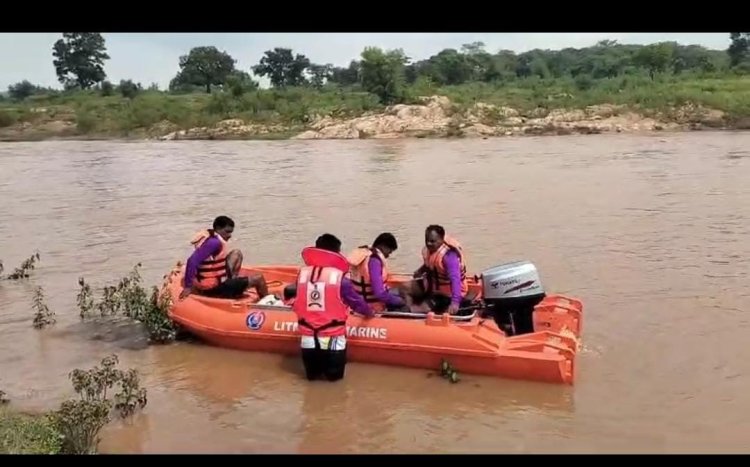 सीएम साय के निर्देश पर शुरू हुआ राहत और बचाव कार्य प्रारंभ,नगर सेना के जवानों ने रेस्क्यू कर मवेशियों को पहुंचाया सुरक्षित स्थानों पर,प्रशासन ने किया अपील बारिश प्रभावित क्षेत्रों में बरते सुरक्षा