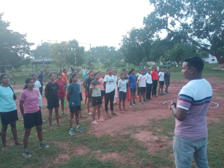 नवसंकल्प शिक्षण संस्थान ने शत प्रतिशत परिणाम ला अपनी मेहनत का एक बार फिर मनवाया लोहा : अंबिकापुर में आयोजित नगर सैनिक भर्ती रैली में शामिल हुई सभी 40 छात्राएं हुईं सफल