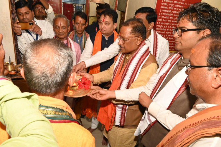 मुख्यमंत्री साय ने कहा उड़ीसा और छत्तीसगढ़ का मिलता है आचार और  विचार,दोनो में रोटी बेटी का संबंध,जल्द करेंगे दोनों को जोड़ने वाली सड़क का सुदृढ़ीकरण,दोनों राज्यों में आर्थिक ओर सांस्कृतिक संबंध करेंगे मजबूत