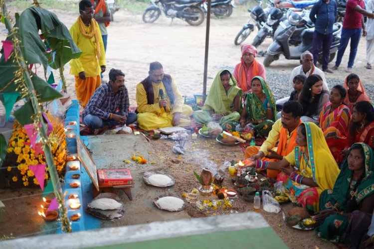 दीपावली के उपलक्ष्य मे कार्यकर्ता मिलन समारोह और गोवर्धन पूजा मे सम्मिलित हुई पत्थलगांव विधायक गोमती साय