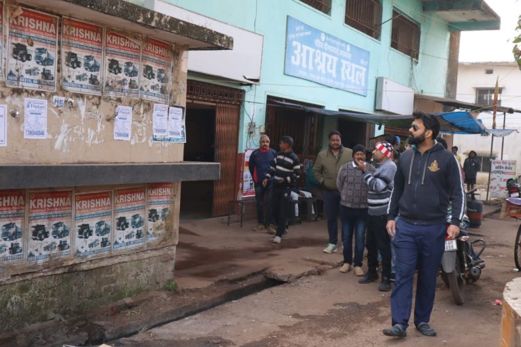 नगरीय निकाय अंतर्गत जिला मुख्यालय में समुचित सुविधाओं का जशपुर कलेक्टर रोहित व्यास ने किया जायजा,बस स्टैंड, आश्रय स्थल, मुक्तिधाम एवं हॉकी स्टेडियम का निरीक्षण कर साफ सफाई सहित अन्य व्यवस्था दुरुस्त कर विकास के क्षेत्र में कार्य करने दिया निर्देश