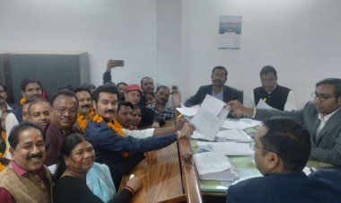 श्रीबालाजी भगवान और मां काली का आशीर्वाद ले भाजपा प्रत्याशियों ने भरा नामांकन,भाजपा ने नामांकन पूर्व दिखाया दम,निकाला बाजा गाजा के साथ कलेक्ट्रेड तक रैली