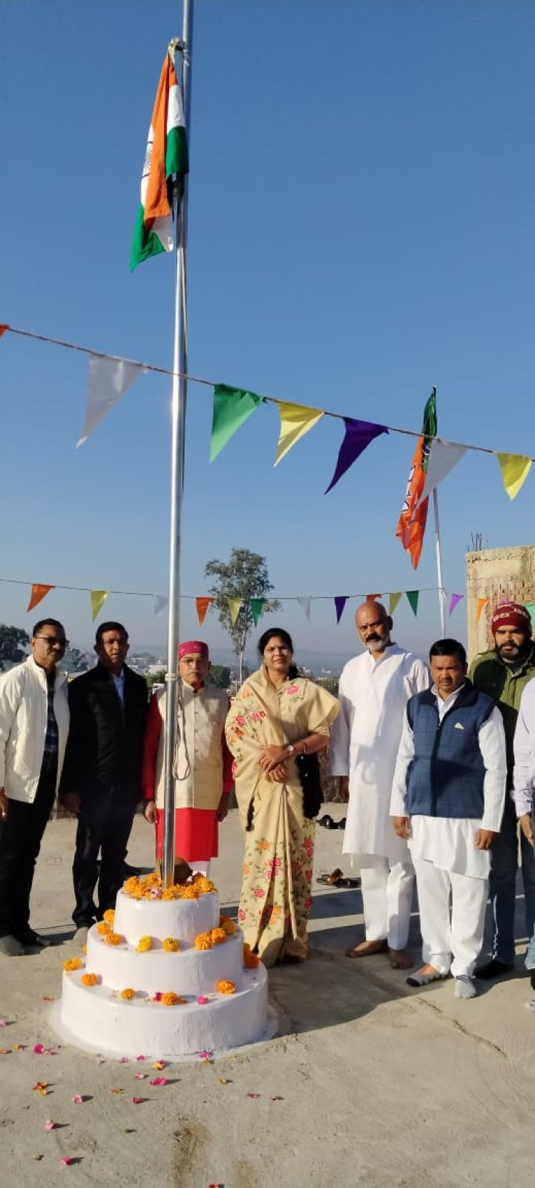 गणतंत्र दिवस पर भाजपा एमसीबी जिला कार्यालय मे लहराया तिरंगा