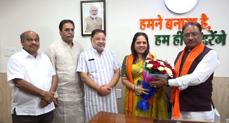 नगरीय निकाय सहित त्रिस्तरीय पंचायतों में भी भारतीय जनता पार्टी भारी बहुमतों से विजय प्राप्त करेगी: मुख्यमंत्री विष्णु देव साय, रायपुर को एक नयी पहचान दिलाकर स्वच्छ और विकसित राजधानी बनाएंगे: मीनल चौबे, महापौर प्रत्याशी मीनल चौबे ने नामांकन पूर्व मुख्यमंत्री विष्णुदेव साय से भेंट कर आशीर्वाद लिया