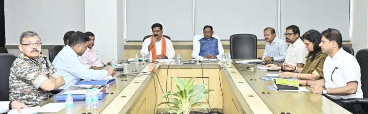 रायपुर : मुख्यमंत्री श्री विष्णु देव साय ने की नक्सल उन्मूलन अभियान की समीक्षा