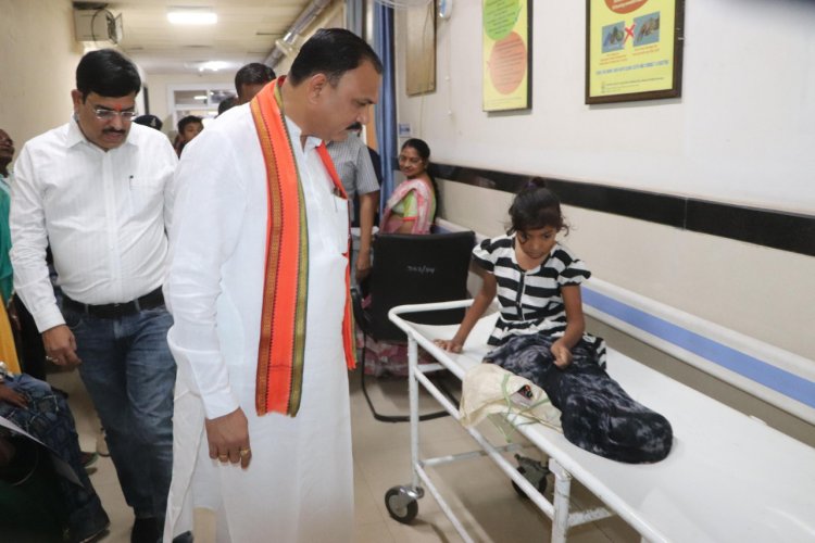 रायपुर : स्वास्थ्य मंत्री श्री श्याम बिहारी जायसवाल ने किया डीकेएस अस्पताल का औचक निरीक्षण