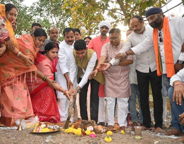 रायपुर : प्रतिभा में निखार लाकर उत्कृष्ट प्रदर्शन हेतु बनें सक्षम - खेल मंत्री श्री टंक राम वर्मा