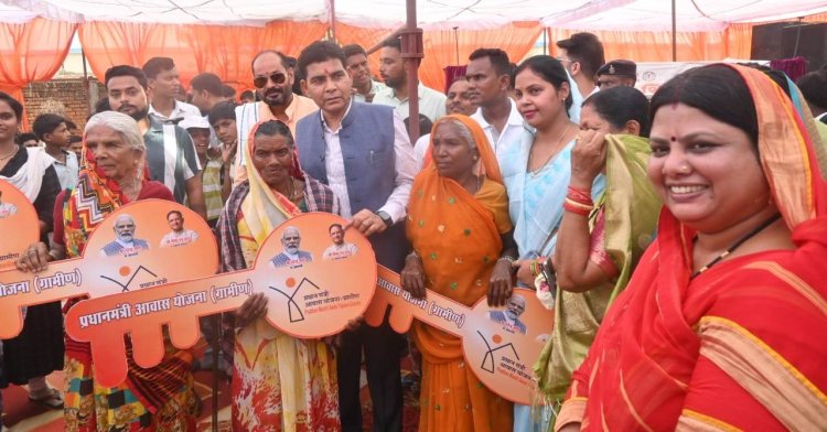 रायपुर : लोगों की समस्या सुनने व निराकरण करने का माध्यम है समाधान शिविर - राजस्व मंत्री श्री वर्मा