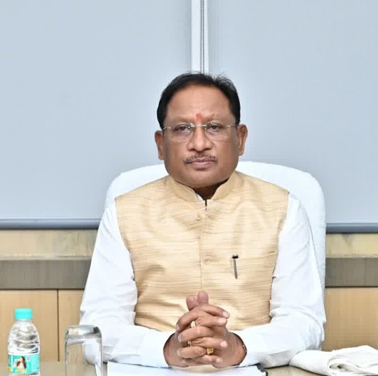 मुख्यमंत्री विष्णु देव साय ने की इलेक्ट्रॉनिक्स एवं सूचना प्रौद्योगिकी विभाग के कार्यों की समीक्षा: बस्तर से सरगुजा तक डिजिटल क्रांति का विस्तार, 5000 मोबाइल टावर का लक्ष्य तय