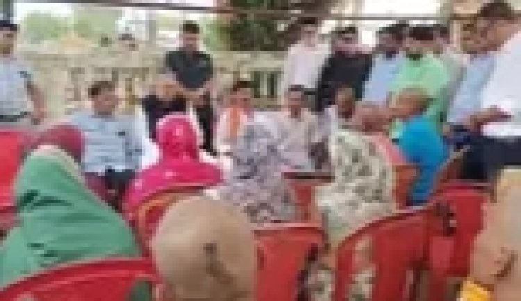 CG Crime : ट्रिपल मर्डर केस मामला.! विस अध्यक्ष डॉ. रमन सिंह ने पीड़ित परिवारों से की मुलाकात..आर्थिक सहायता और अनुकंपा नियुक्ति देने की घोषणा..पढ़ें पूरी ख़बर