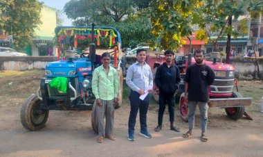 रायपुर : रेत के अवैध परिवहन मामले में दो ट्रैक्टर जब्त 