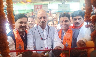 रायपुर : रामलला दर्शन योजना के तहत 850 तीर्थयात्री भारत गौरव स्पेशल ट्रेन से अयोध्या धाम के लिए रवाना