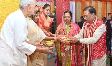 रायपुर : मुख्यमंत्री श्री विष्णुदेव साय बसना सलखण्ड में मां महालक्ष्मी पूजन कार्यक्रम में हुए शामिल