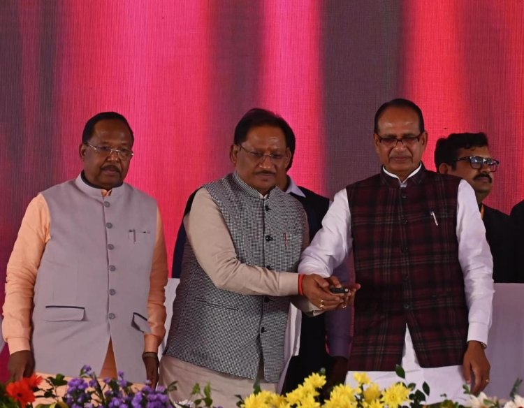 पीएमजीएसवाई-IV के अंतर्गत छत्तीसगढ़ को मिली 774 नई सड़कें,प्रधानमंत्री ग्राम सड़क योजना में के क्रियान्वयन में छत्तीसगढ़ देश के अग्रणी राज्यों में शामिल - ग्रामीण विकास मंत्री शिवराज सिंह चौहान,,,