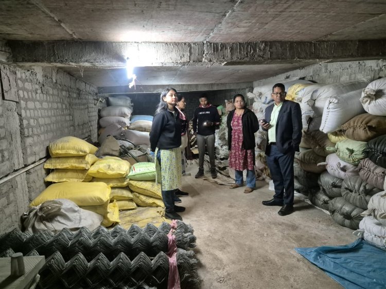 अवैध धान भंडारण पर बड़ी कार्रवाई, 300 बोरा धान जप्त..