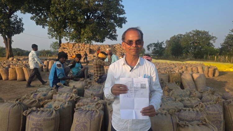 रायपुर : पारदर्शी, धान खरीदी व्यवस्था से सरगुजा के किसान सहजता से बेच रहे हैं धान   