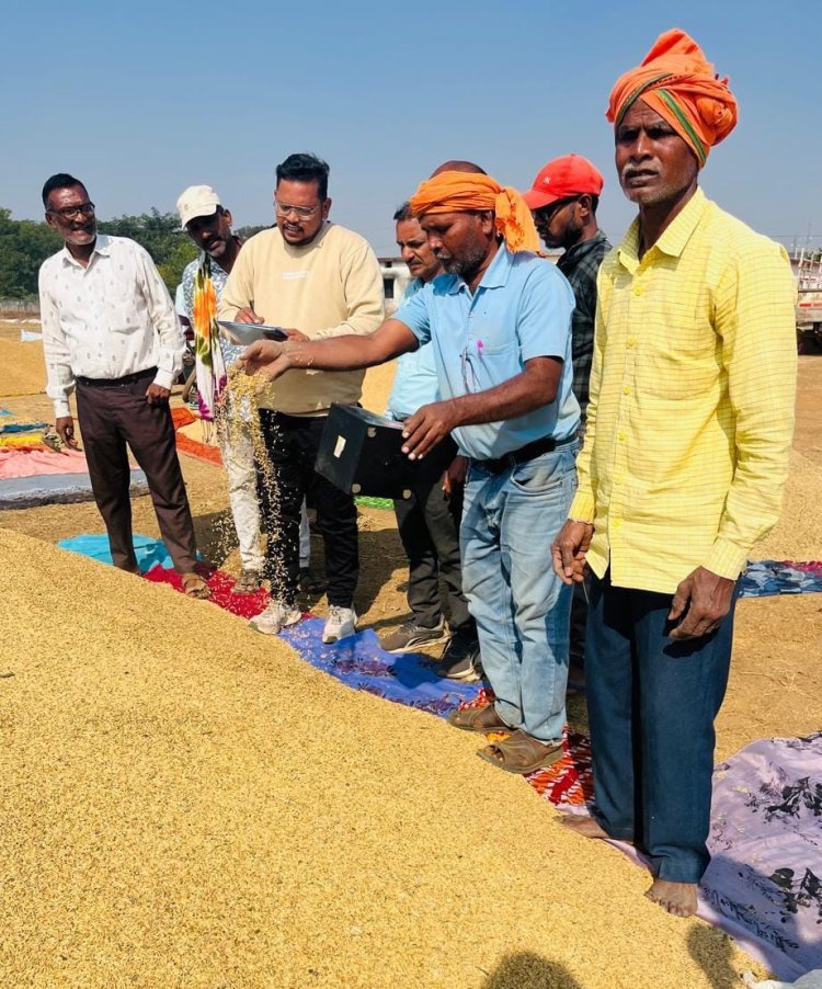 सख्त मॉनिटरिंग का असर—धमतरी में धान खरीदी तेज रफ्तार पर,  किसानों को मिल रहा त्वरित भुगतान,,,